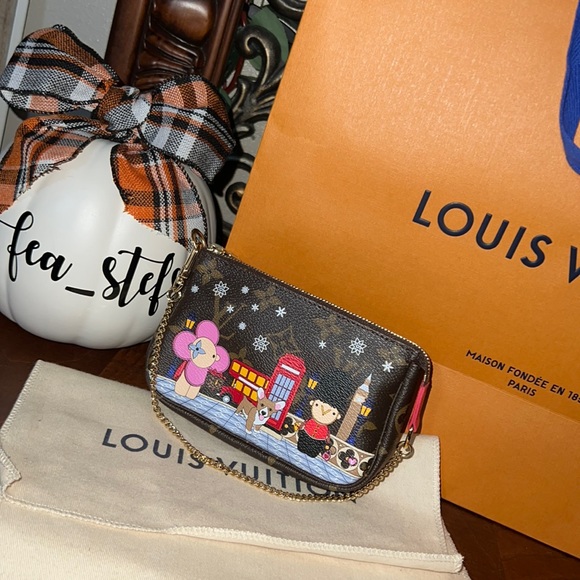 Authentic Louis Vuitton Christmas Animation London Mini Pochette - Picture 2 of 11